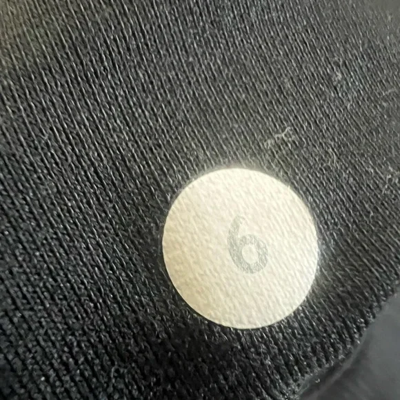 L-107 🍋 Lululemon 🍋 Dance Studio Crop 🔥 Gorgeous 🔥 - Picture 9 of 9